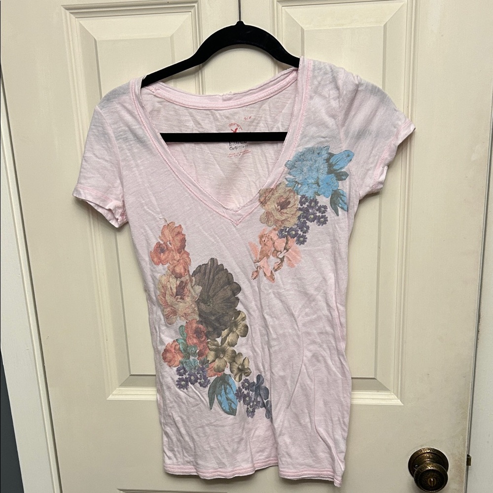American Eagle Outfitters Pink Floral V-Neck Tee